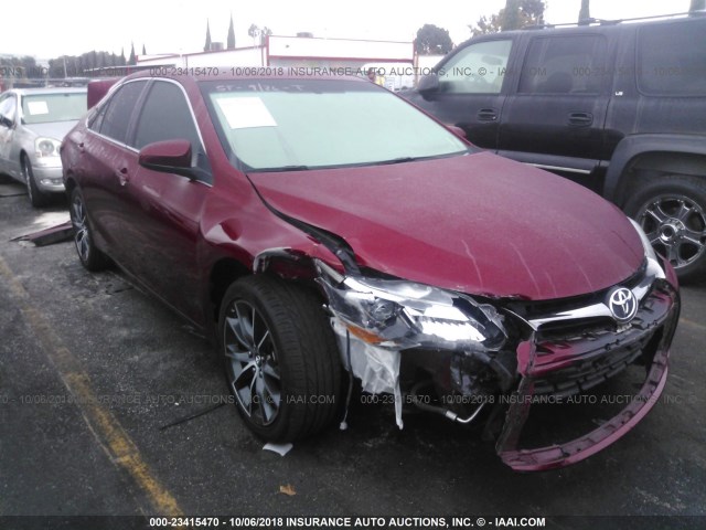 4T1BF1FK0FU898702 - 2015 TOYOTA CAMRY LE/XLE/SE/XSE RED photo 1