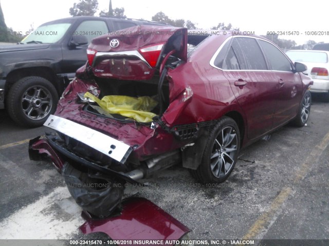 4T1BF1FK0FU898702 - 2015 TOYOTA CAMRY LE/XLE/SE/XSE RED photo 4