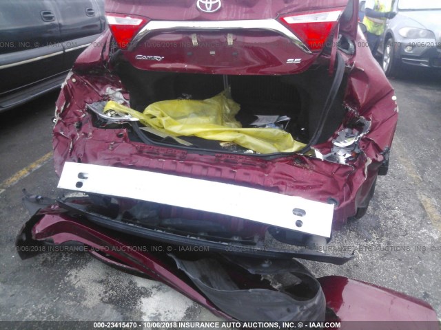 4T1BF1FK0FU898702 - 2015 TOYOTA CAMRY LE/XLE/SE/XSE RED photo 6