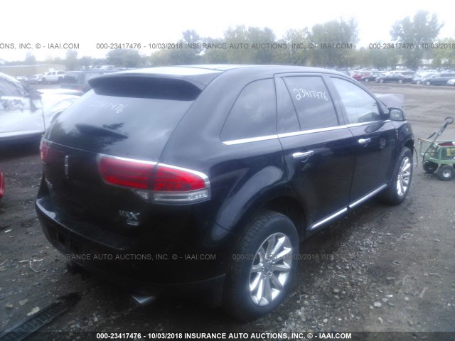 2LMDJ8JK1CBL06737 - 2012 LINCOLN MKX BLACK photo 4