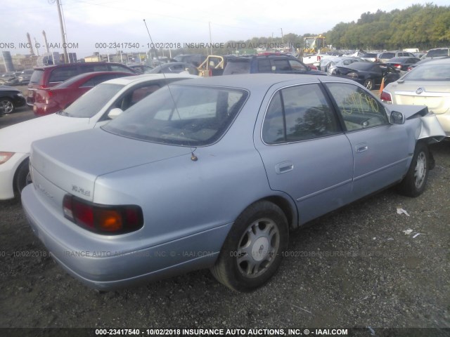 4T1GK13E1SU079725 - 1995 TOYOTA CAMRY XLE Light Blue photo 4