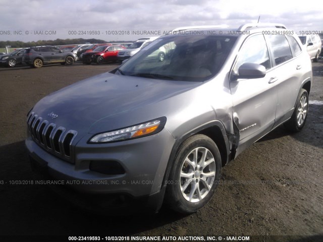 1C4PJLCB0FW530677 - 2015 JEEP CHEROKEE LATITUDE SILVER photo 2