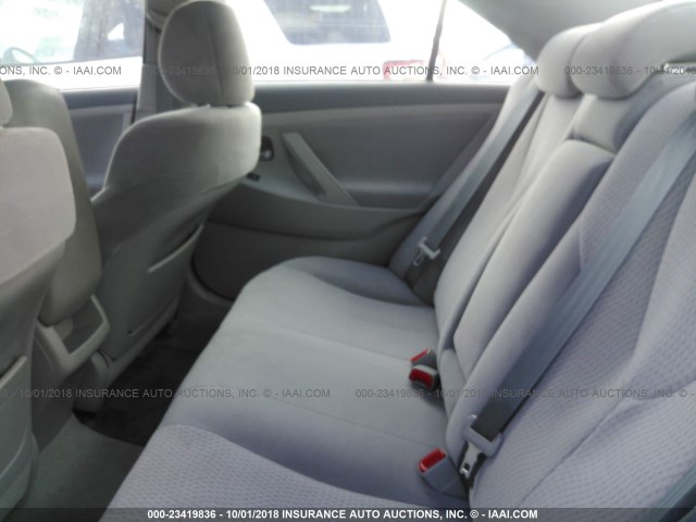 4T1BF3EK0BU601032 - 2011 TOYOTA CAMRY SE/LE/XLE GRAY photo 8