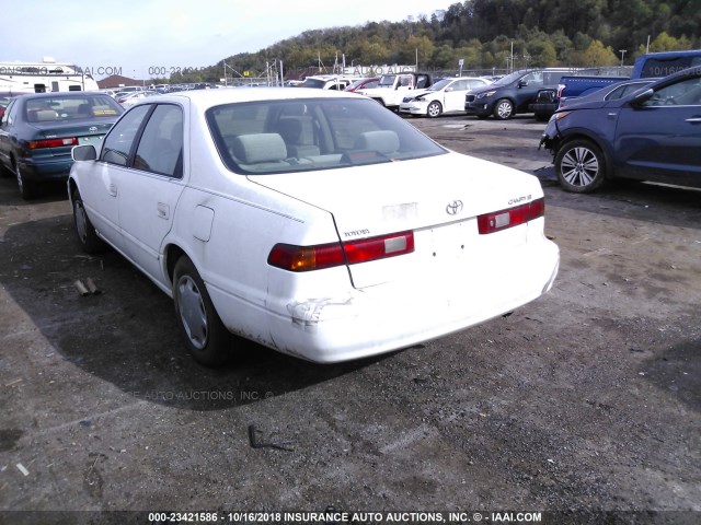 4T1BG22K8XU516605 - 1999 TOYOTA CAMRY CE/LE/XLE WHITE photo 3