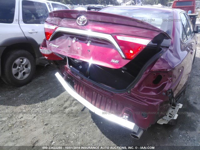 4T1BF1FK2HU807559 - 2017 TOYOTA CAMRY LE/XLE/SE/XSE BURGUNDY photo 6