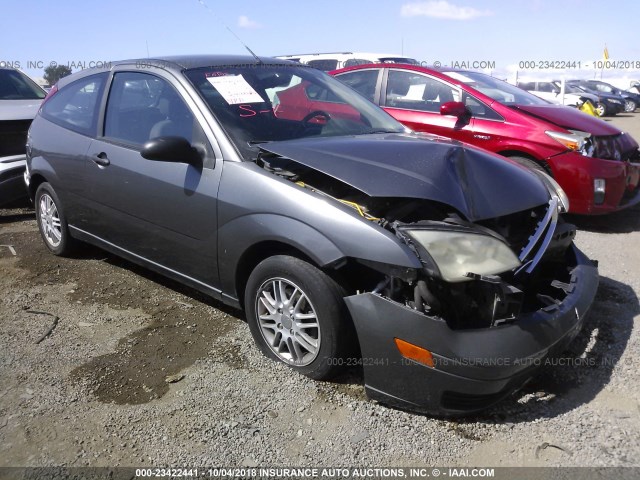 1FAFP31N86W149768 - 2006 FORD FOCUS ZX3 GRAY photo 1