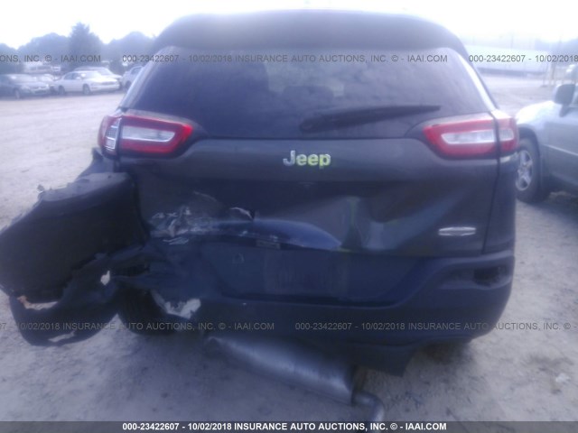 1C4PJMCS4GW358287 - 2016 JEEP CHEROKEE LATITUDE GRAY photo 6