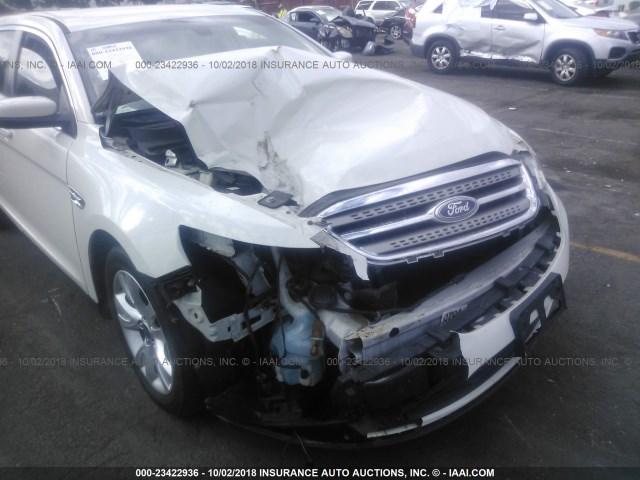 1FAHP2HW6AG169098 - 2010 FORD TAURUS SEL WHITE photo 6