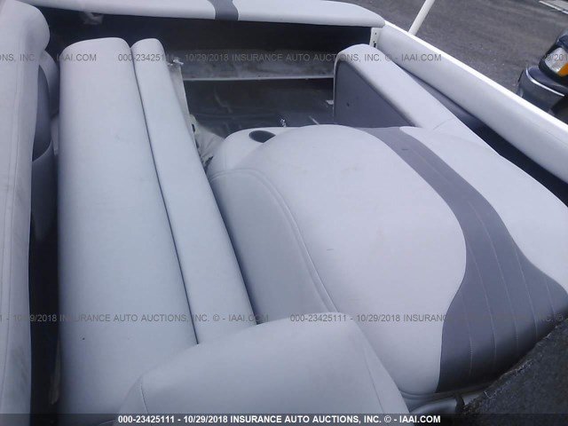 TIXA4565I001 - 2001 TIGE BOAT & TRAILER  WHITE photo 8