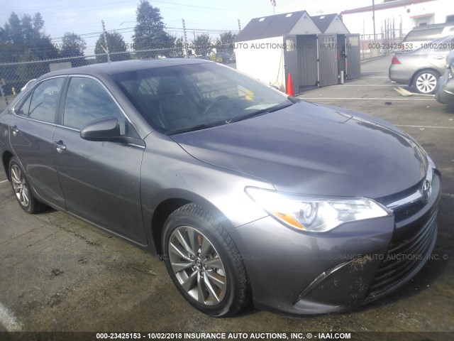 4T1BF1FK9HU329799 - 2017 TOYOTA CAMRY LE/XLE/SE/XSE GRAY photo 6
