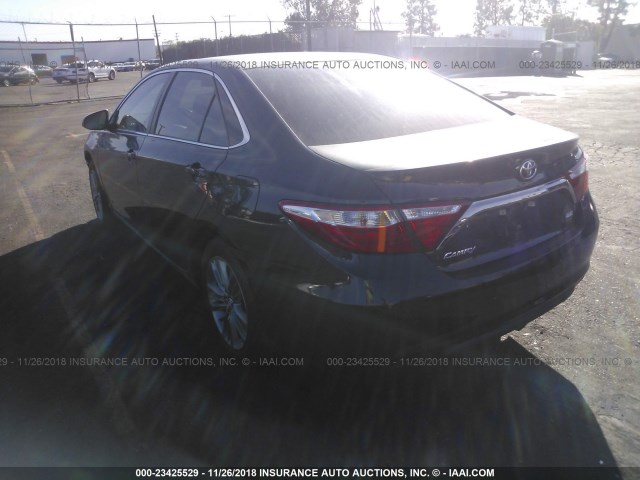 4T1BF1FKXFU089787 - 2015 TOYOTA CAMRY LE/XLE/SE/XSE BLUE photo 3