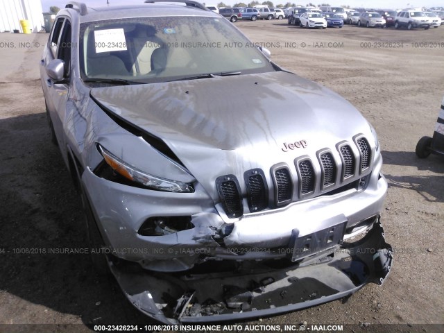 1C4PJLCB2GW287469 - 2016 JEEP CHEROKEE LATITUDE SILVER photo 6