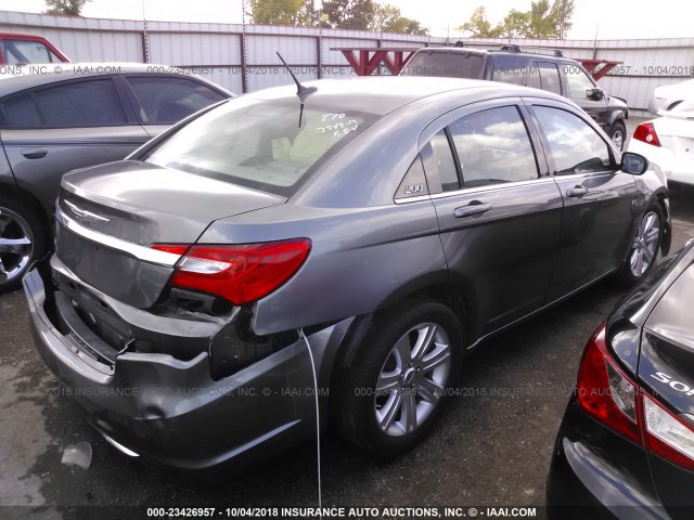 1C3CCBAB9DN704419 - 2013 CHRYSLER 200 LX GRAY photo 4