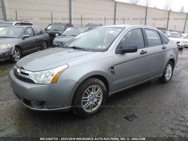 1FAHP35N58W221967 - 2008 FORD FOCUS SE/SEL/SES SILVER photo 2