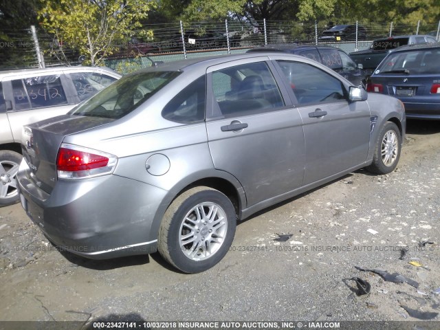 1FAHP35N58W221967 - 2008 FORD FOCUS SE/SEL/SES SILVER photo 4