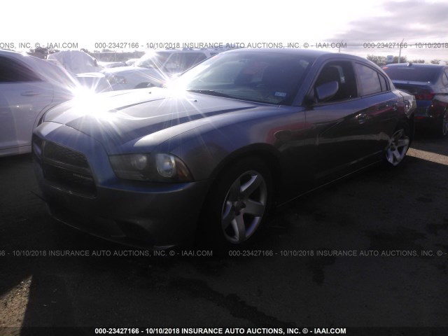 2C3CDXAT2CH226631 - 2012 DODGE CHARGER POLICE GRAY photo 2