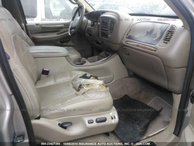 5LMFU28R91LJ08364 - 2001 LINCOLN NAVIGATOR SILVER photo 5