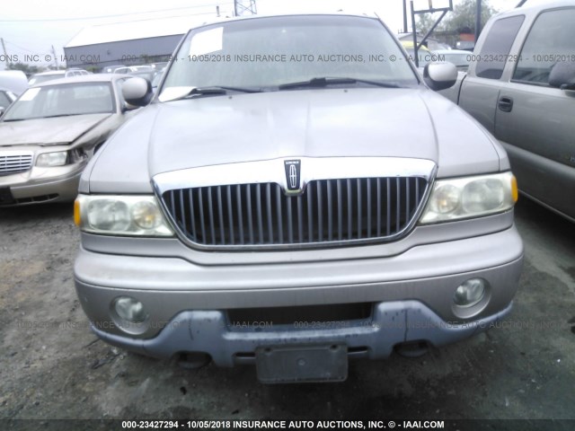 5LMFU28R91LJ08364 - 2001 LINCOLN NAVIGATOR SILVER photo 6