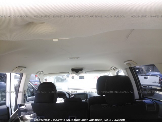 JA4AD3A38HZ013891 - 2017 MITSUBISHI OUTLANDER SE/SEL WHITE photo 8