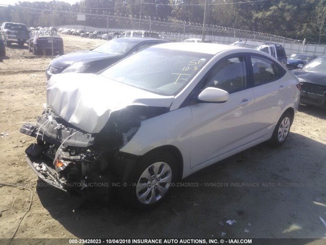 KMHCT4AE4GU116161 - 2016 HYUNDAI ACCENT SE WHITE photo 2