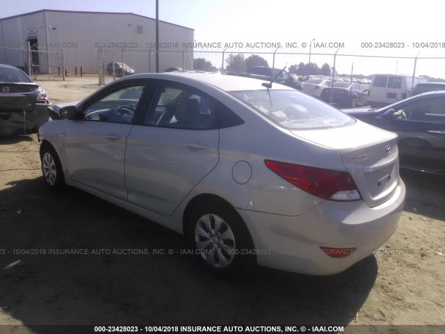 KMHCT4AE4GU116161 - 2016 HYUNDAI ACCENT SE WHITE photo 3