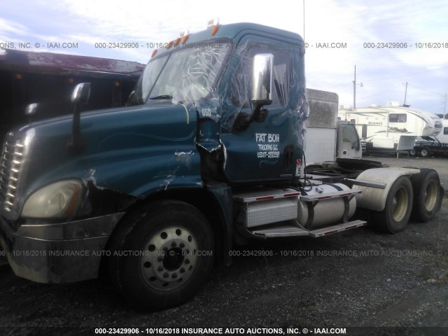 1FUJGECK79LAA6939 - 2009 FREIGHTLINER CASCADIA 125  BLUE photo 2