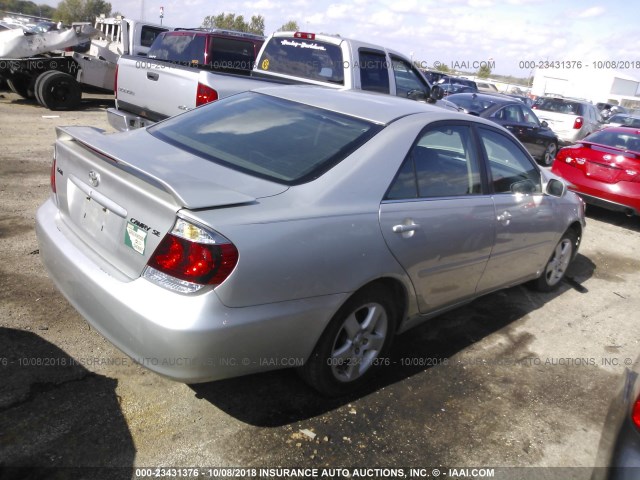 4T1BE32K95U952422 - 2005 TOYOTA CAMRY LE/XLE/SE SILVER photo 4