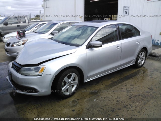 3VWLL7AJ7CM389805 - 2012 VOLKSWAGEN JETTA TDI SILVER photo 2