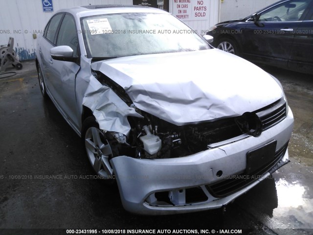 3VWLL7AJ7CM389805 - 2012 VOLKSWAGEN JETTA TDI SILVER photo 6