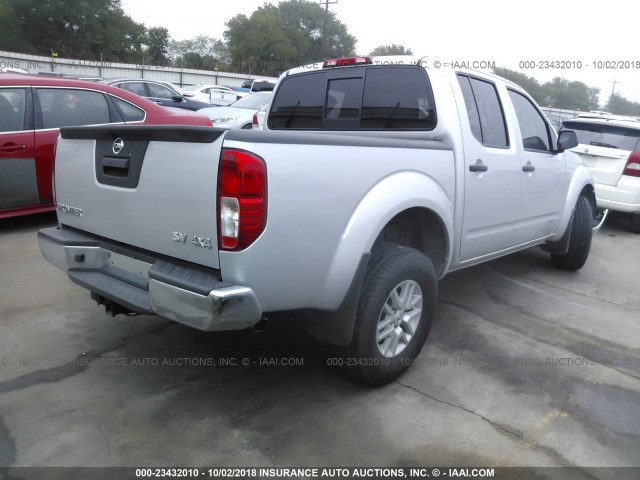 1N6AD0EV4HN737095 - 2017 NISSAN FRONTIER S/SV/SL/PRO-4X SILVER photo 4