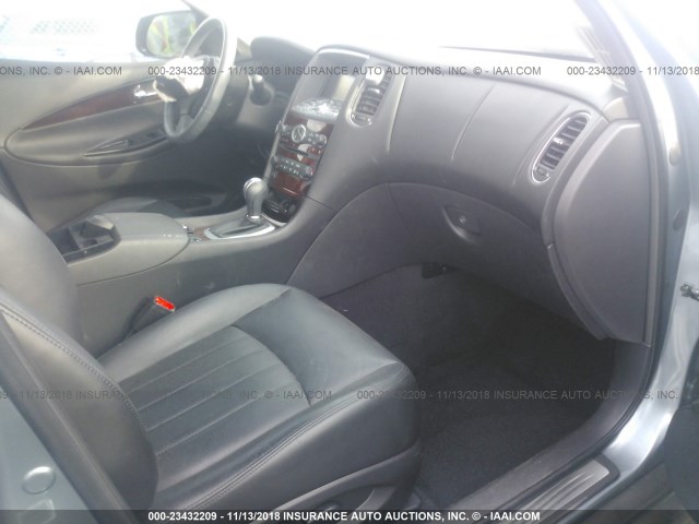 JN1BJ0RP4GM231849 - 2016 INFINITI QX50 GRAY photo 5