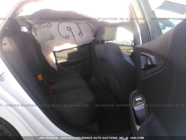 1G1ZB5STXJF221344 - 2018 CHEVROLET MALIBU LS 白色 照片 8