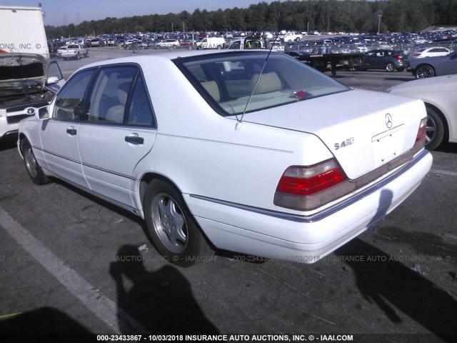 WDBGA43G1WA394458 - 1998 MERCEDES-BENZ S 420 WHITE photo 3