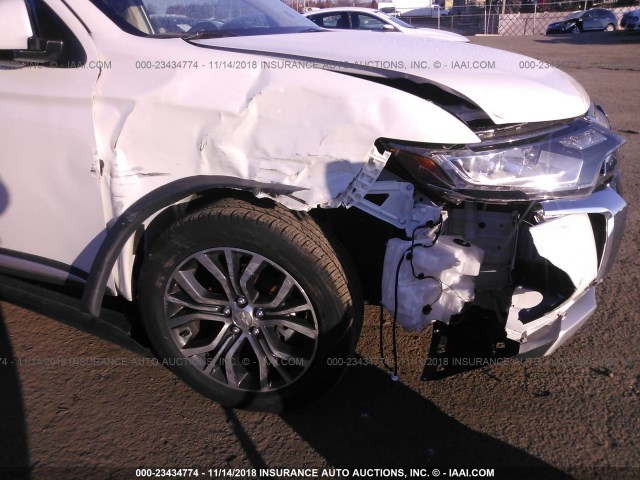 JA4AZ3A31JZ038381 - 2018 MITSUBISHI OUTLANDER SE/SEL WHITE photo 6