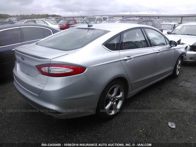 3FA6P0HDXGR362320 - 2016 FORD FUSION SE SILVER photo 4