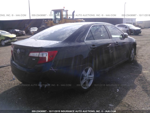 4T1BF1FK0EU798145 - 2014 TOYOTA CAMRY L/SE/LE/XLE 黑色 照片 4