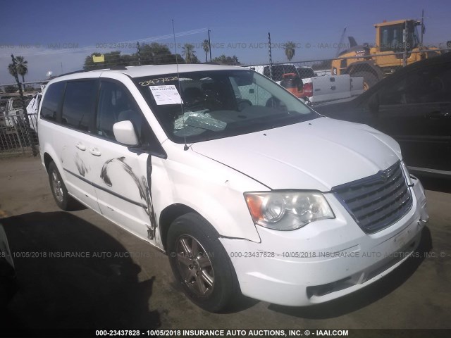 2A4RR5D15AR358757 - 2010 CHRYSLER TOWN & COUNTRY TOURING WHITE photo 1