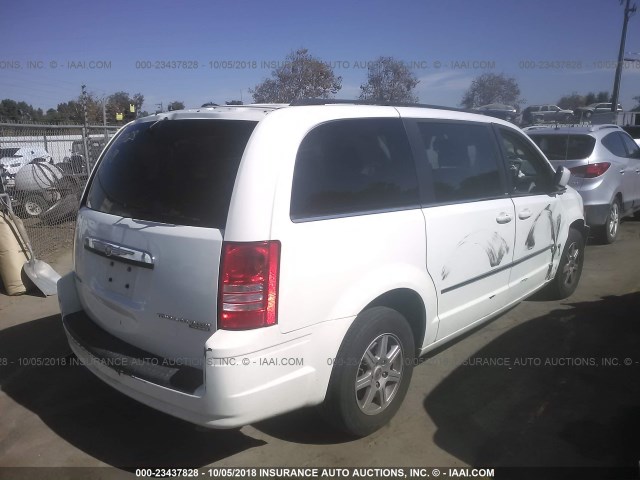2A4RR5D15AR358757 - 2010 CHRYSLER TOWN & COUNTRY TOURING WHITE photo 4