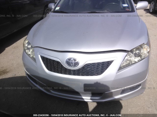 4T1BK46K27U023586 - 2007 TOYOTA CAMRY NEW GENERAT LE/XLE/SE SILVER photo 6