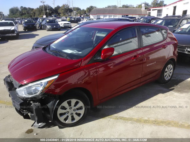 KMHCT5AEXGU272288 - 2016 HYUNDAI ACCENT SE RED photo 2