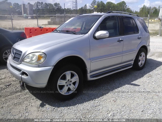 4JGAB57E45A533611 - 2005 MERCEDES-BENZ ML 350 SILVER photo 2