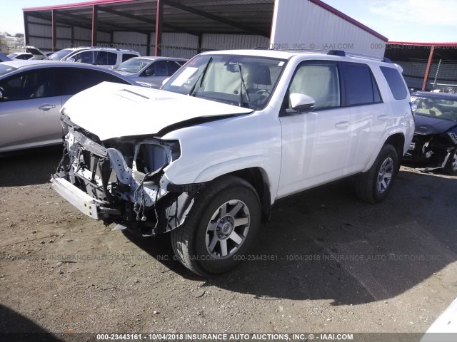 JTEBU5JR8G5278080 - 2016 TOYOTA 4RUNNER SR5 PREM/LTDL/TRAIL/TRD WHITE photo 2