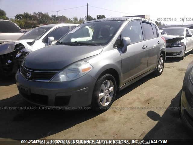 3N1BC1CP8CK269846 - 2012 NISSAN VERSA S/SL SILVER photo 2