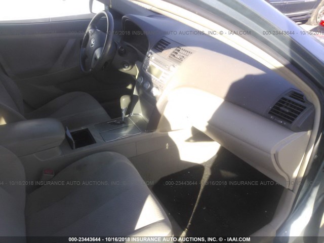 4T1BF3EK0AU556933 - 2010 TOYOTA CAMRY SE/LE/XLE 青色 照片 5