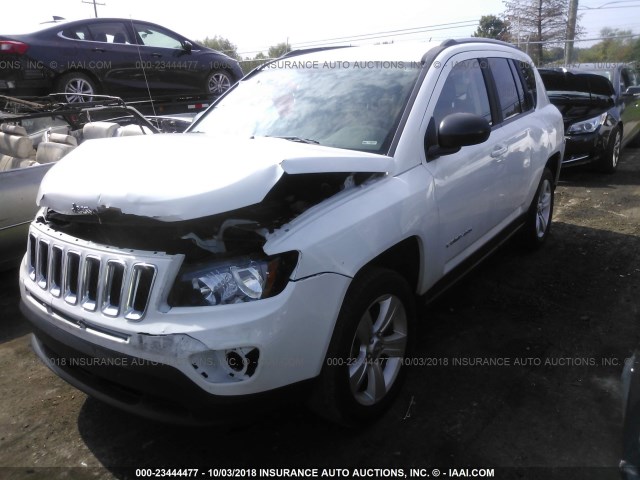 1C4NJCBA3GD665312 - 2016 JEEP COMPASS SPORT WHITE photo 2