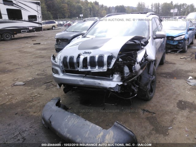 1C4PJMCB2GW178905 - 2016 JEEP CHEROKEE LATITUDE GRAY photo 6