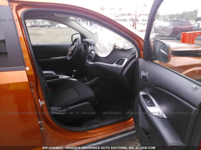 3D4PG1FG5BT558245 - 2011 DODGE JOURNEY MAINSTREET ORANGE photo 5