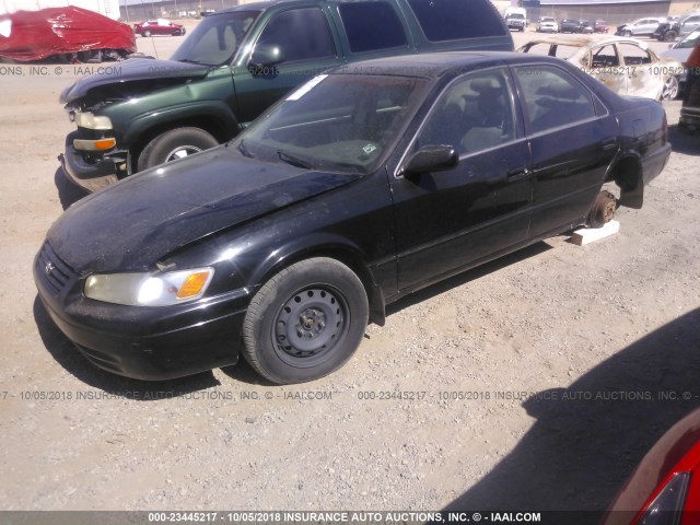 JT2BF22KXW0115899 - 1998 TOYOTA CAMRY CE/LE/XLE BLACK photo 2