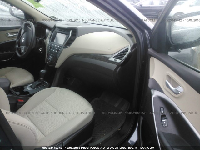 5XYZUDLB6HG429696 - 2017 HYUNDAI SANTA FE SPORT  GRAY photo 5