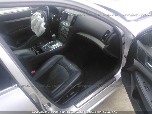 JN1DV6ARXBM650763 - 2011 INFINITI G25 SILVER photo 5